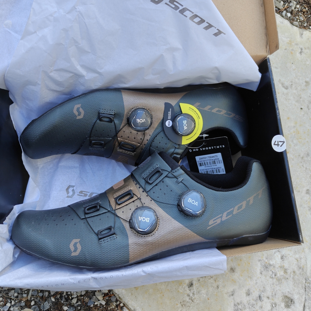 Scott Men's Cycling Shoes in Teal and Bronze with BOA
